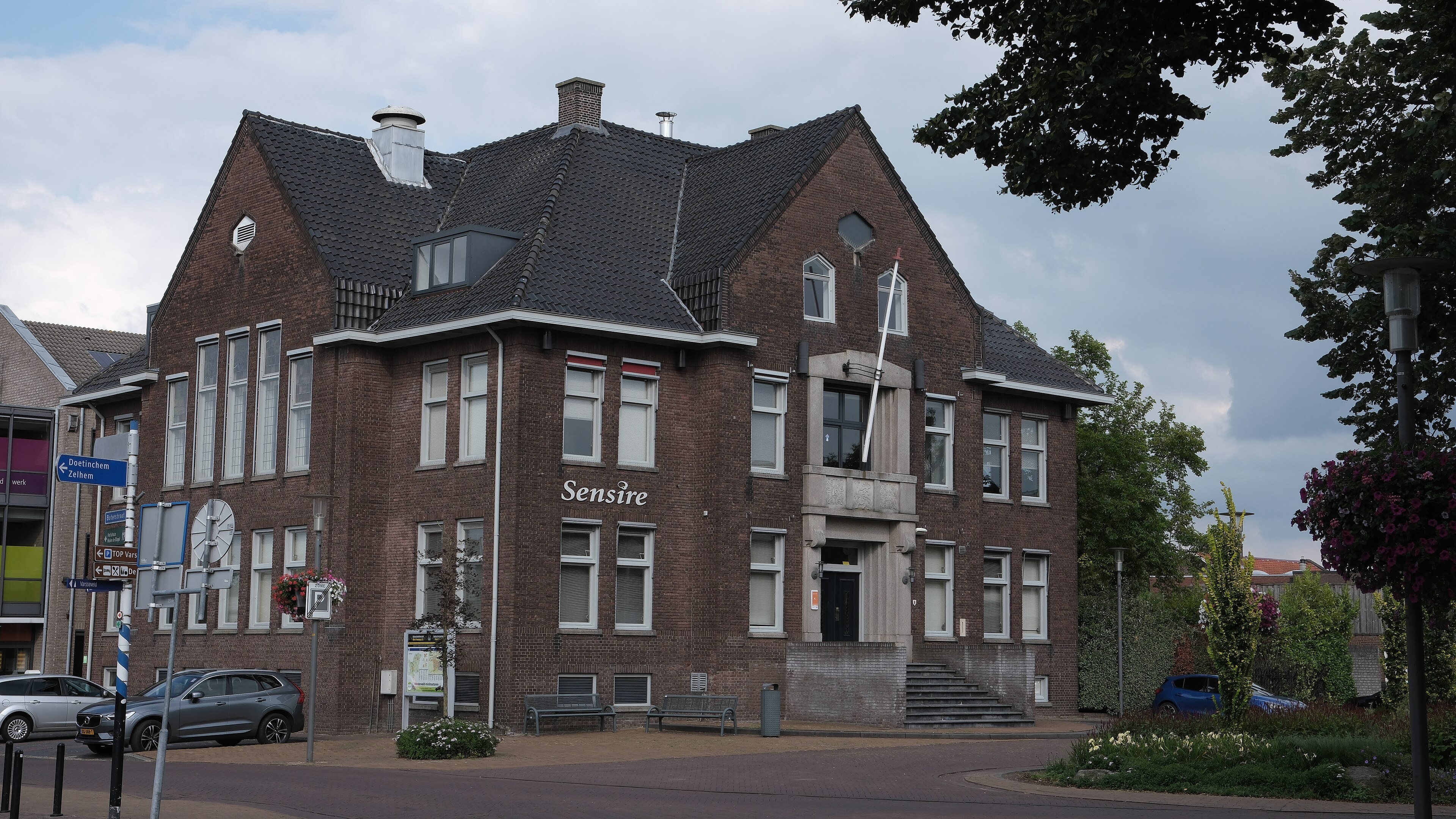 Varsseveld is a town in the Netherlands, located in the Dutch municipality of Oude IJsselstreek.