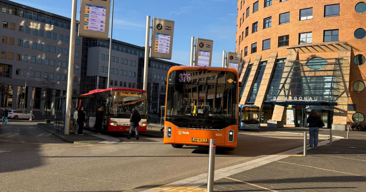 Compensatieregeling buschaos blijft maanden langer gelden