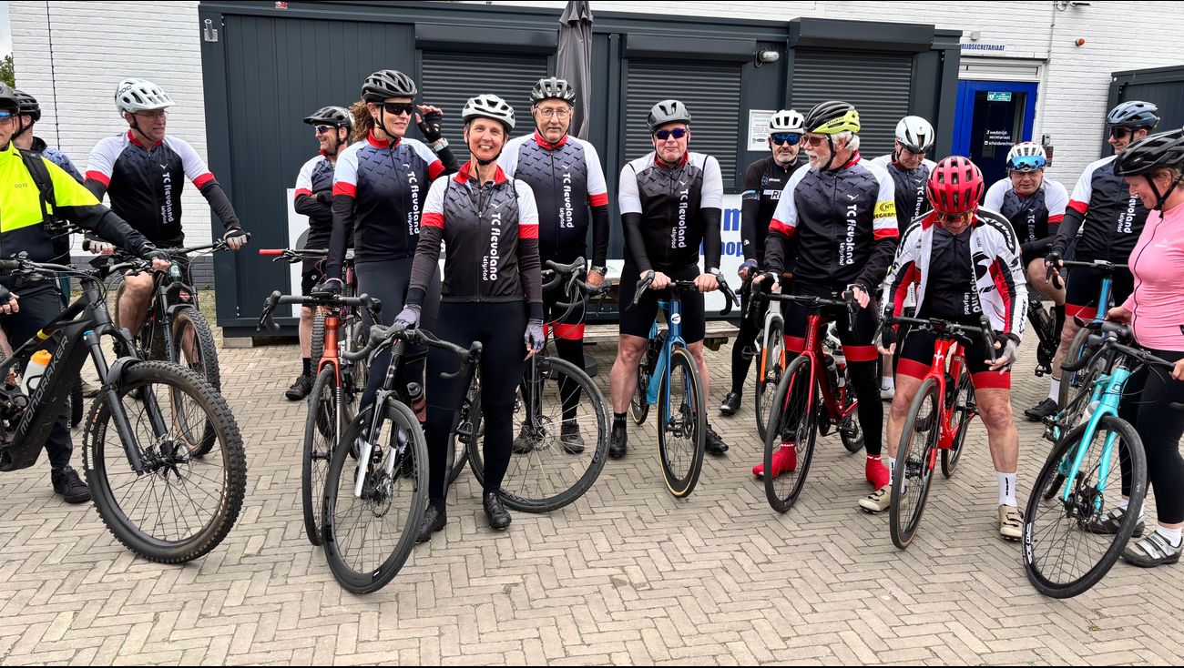 Toerclub Flevoland lift mee op groei wielersport   ‘Explosieve groei doorgemaakt’